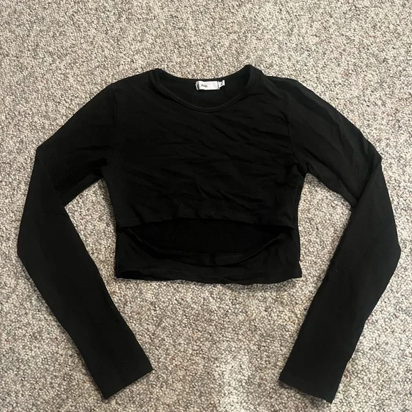 Adika Black Long Sleeve Cut Out Top - Picture 4 of 4